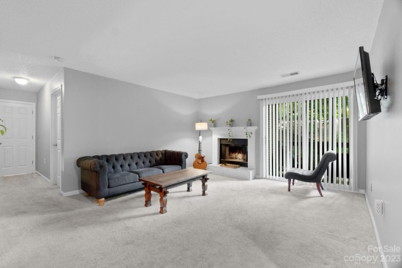 Property image 2 at 5026 Sardis Road, Charlotte, NC 28270