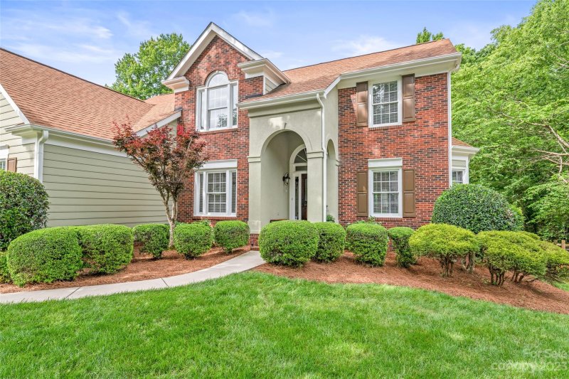 Property image 2 at 4720 Avonwood Lane, Charlotte, NC 28270