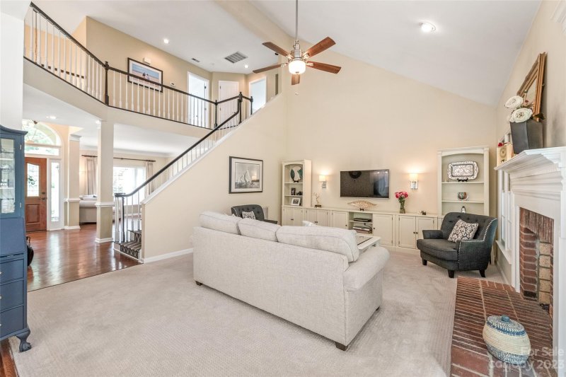 Property image 4 at 4720 Avonwood Lane, Charlotte, NC 28270