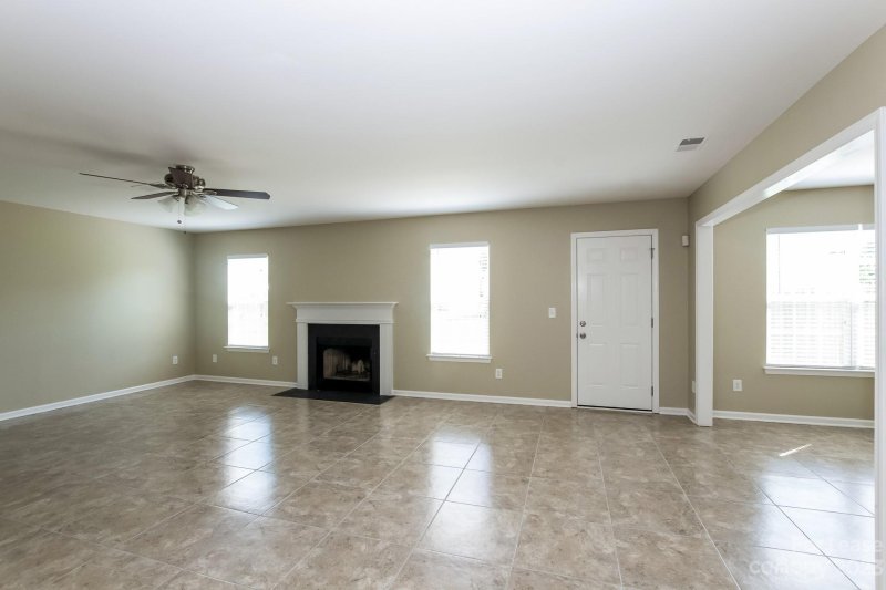 Property image 4 at 2737 Reid Meadows Drive, Charlotte, NC 28208