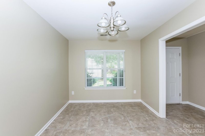 Property image 5 at 2737 Reid Meadows Drive, Charlotte, NC 28208