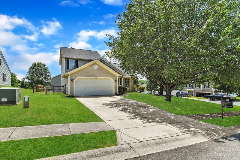 Property image 2 at 1025 Duck Point Drive, Concord, NC 28025