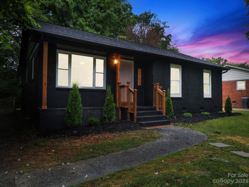 Property image 4 at 7732 Wallace Lane, Charlotte, NC 28212