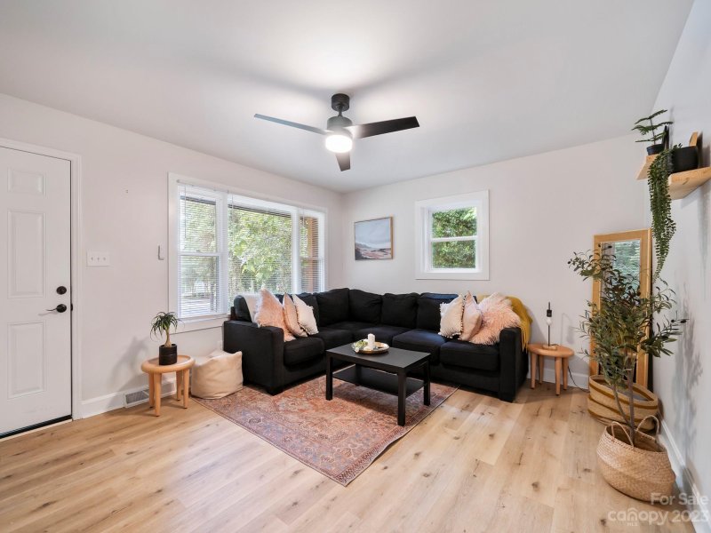 Property image 5 at 7732 Wallace Lane, Charlotte, NC 28212