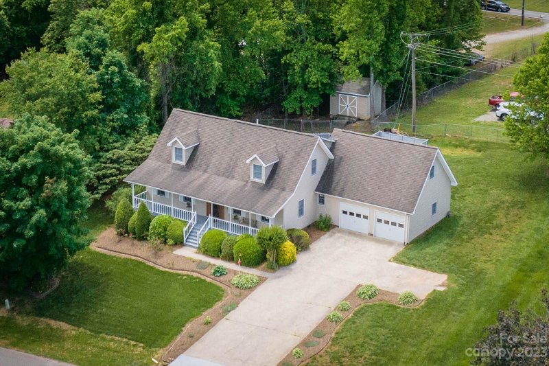 Property image 3 at 4087 Hemingway Drive, Hickory, NC 28601