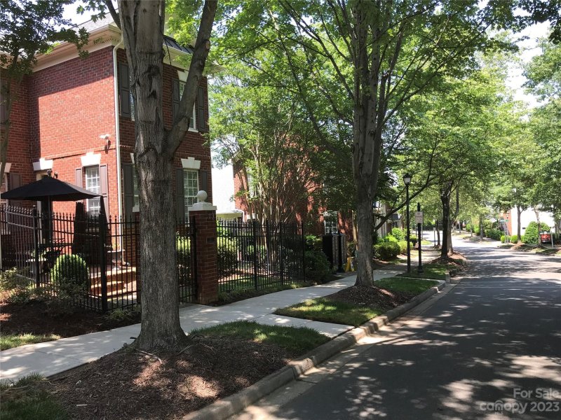 Property image 3 at 221 Twain Avenue, Davidson, NC 28036