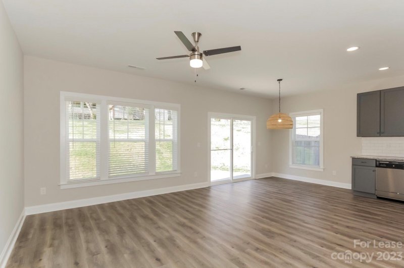 Property image 4 at 501 Owen Boulevard, Charlotte, NC 28213