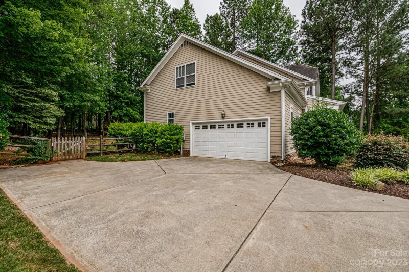 Property image 4 at 152 Mill Pond Road, Lake Wylie, SC 29710
