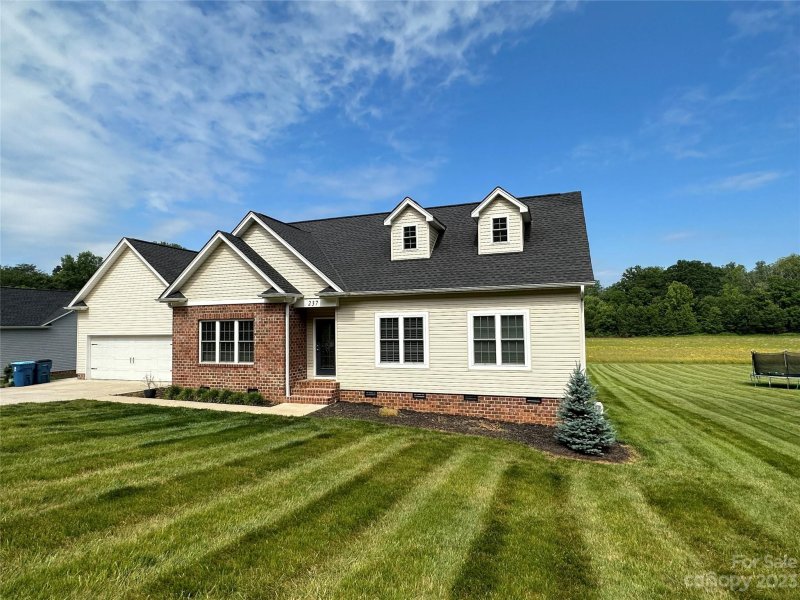 Property image 3 at 237 Brentwood Drive, Maiden, NC 28650