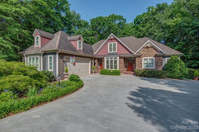 Property image 5 at 402 Yorkfield Drive, Shelby, NC 28150