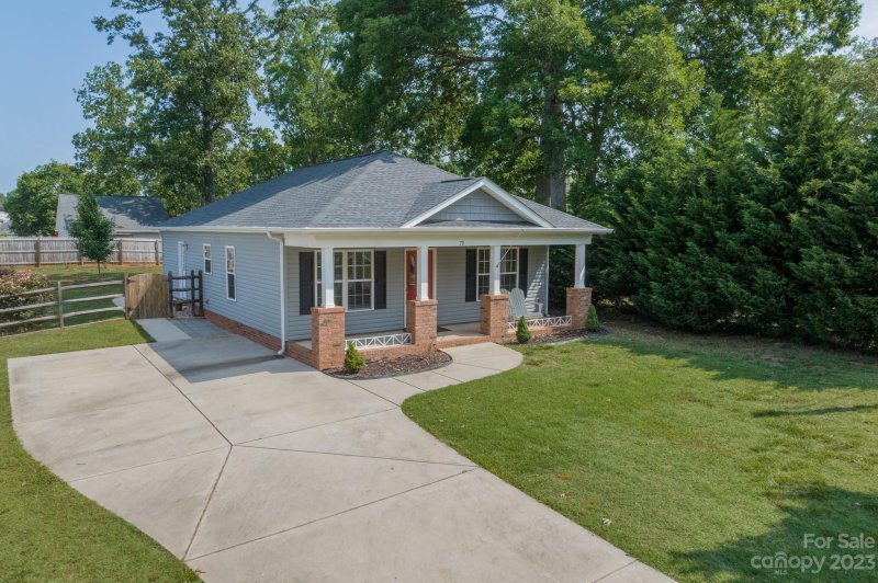 Property image 2 at 70 Sierra Street, Belmont, NC 28012