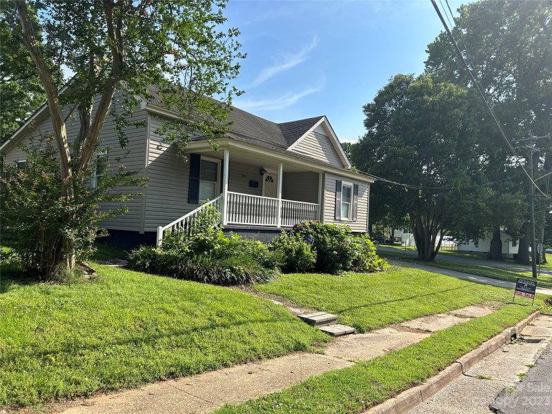 211 Calhoun Street