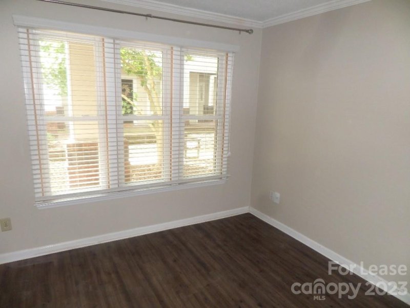 Property image 5 at 2719 Selwyn Avenue, Charlotte, NC 28209