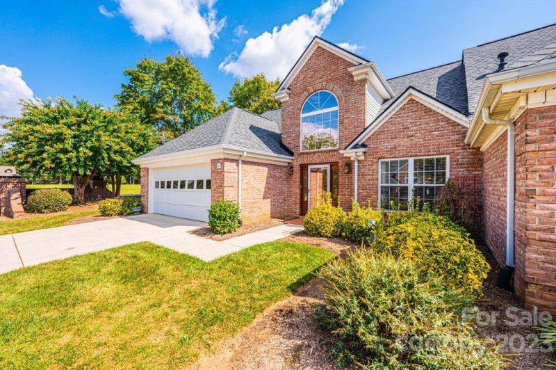 Property image 3 at 3131 9th Street Drive, Hickory, NC 28601