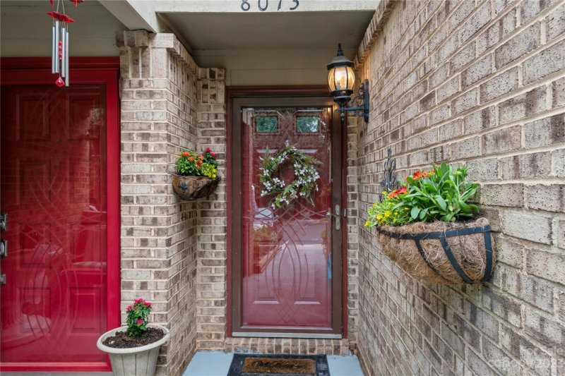 Property image 5 at 8073 Charter Oak Lane, Charlotte, NC 28226