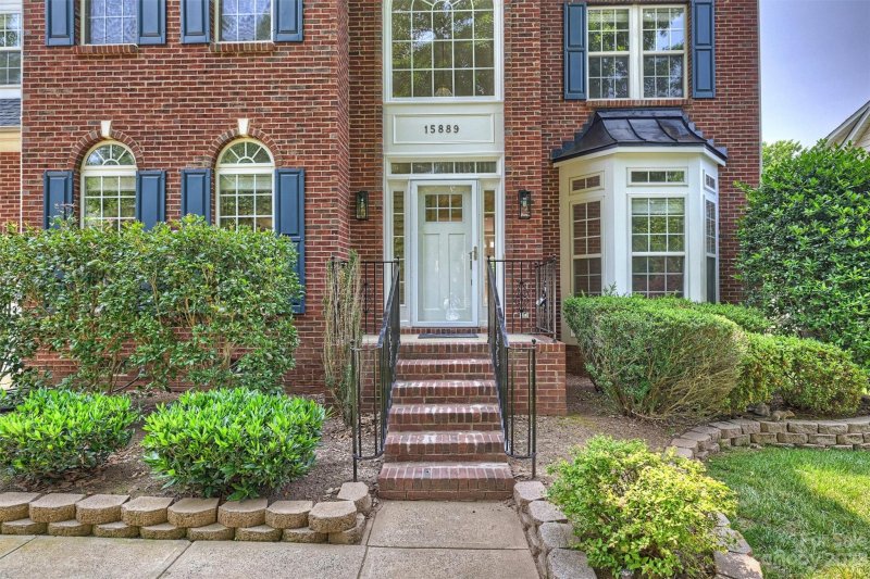 Property image 3 at 15889 Wayland Drive, Charlotte, NC 28277