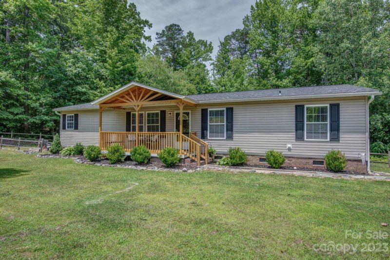 Property image 3 at 131 Crown Court, Kings Mountain, NC 28086