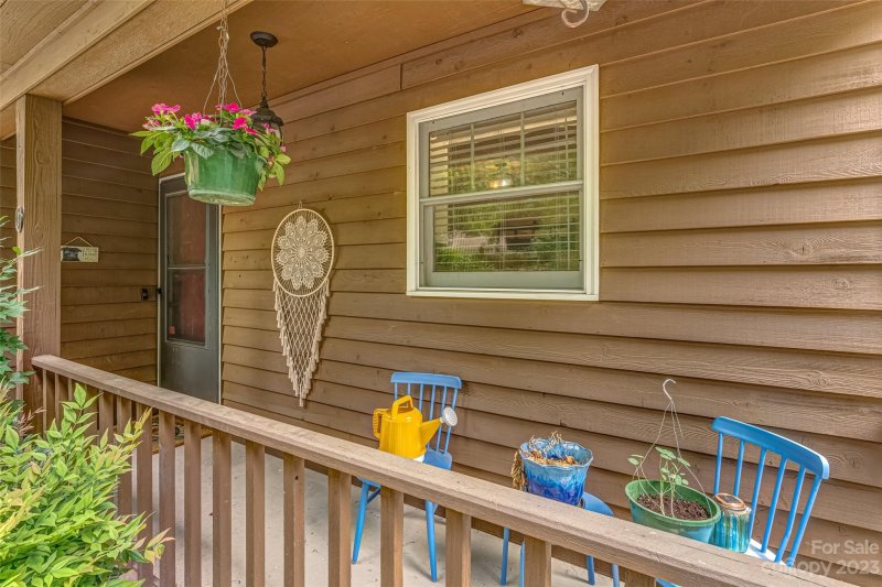 Property image 3 at 2 S Calico Lane, Etowah, NC 28729