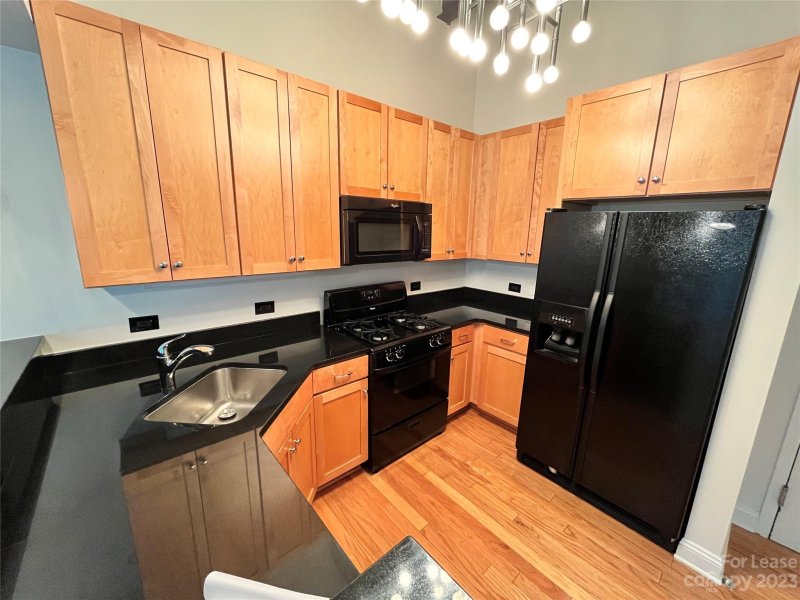 Property image 2 at 3920 Sharon Road, Charlotte, NC 28211