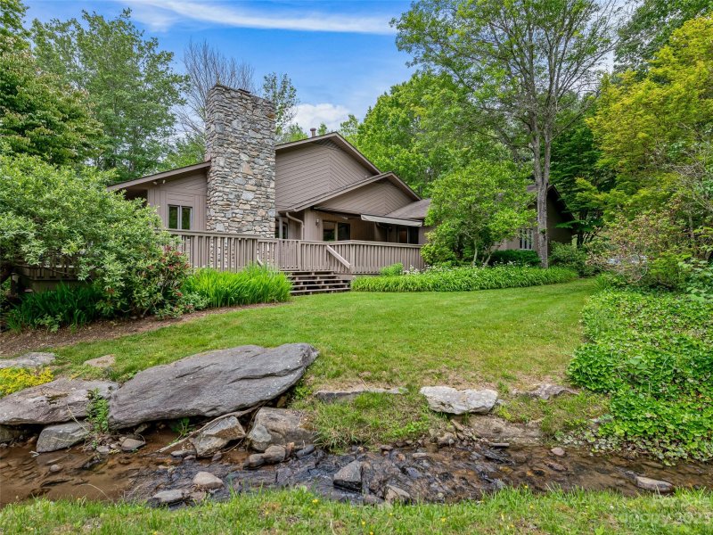 Property image 2 at 8 Weeping Willow Lane, Asheville, NC 28804