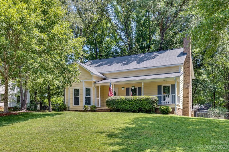 306 Brookside Drive