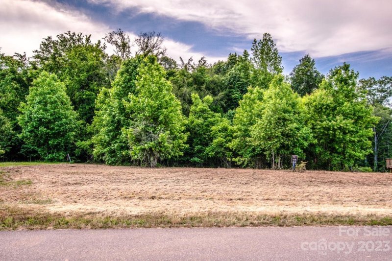 Property image 2 at 160 Pumice Drive, Statesville, NC 28625