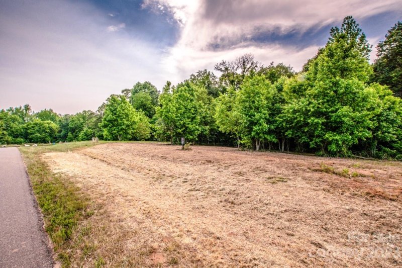 Property image 4 at 160 Pumice Drive, Statesville, NC 28625