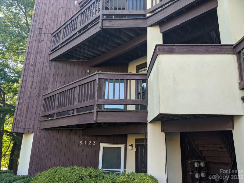 Property image 2 at 8125 Cedar Glen Drive, Charlotte, NC 28212