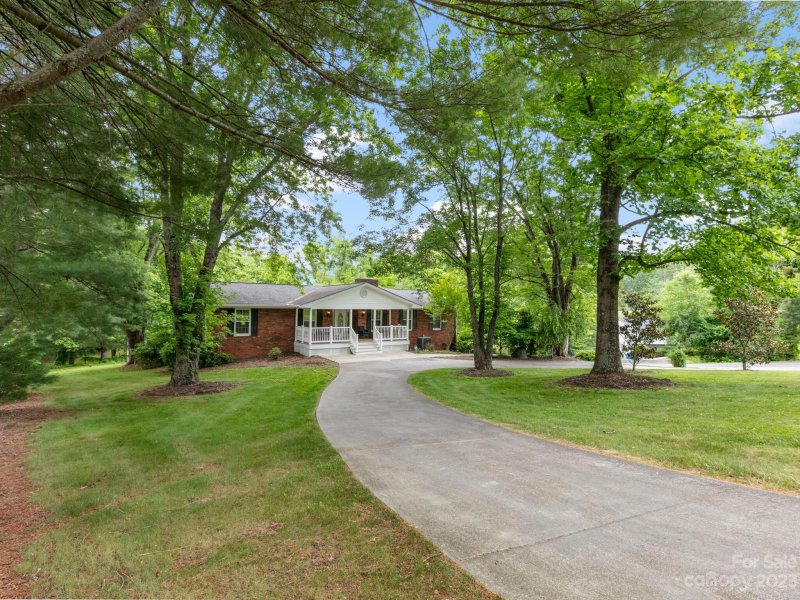 Property image 3 at 89 Twin Lakes Drive, Candler, NC 28715
