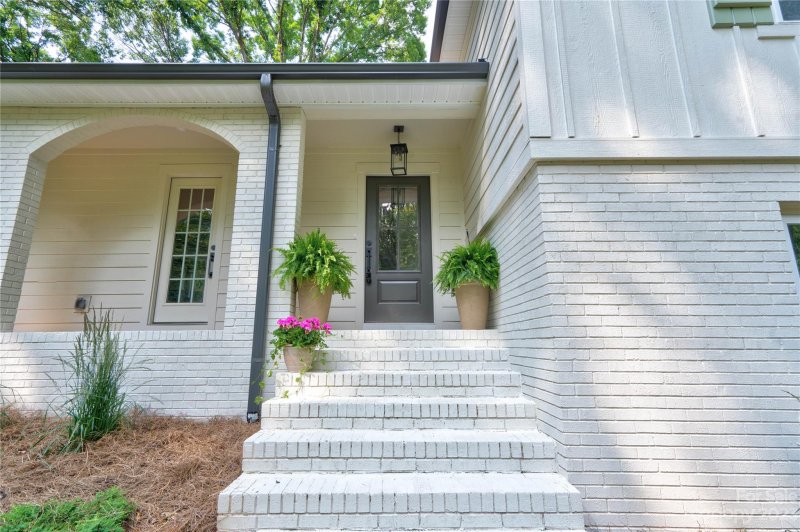 Property image 3 at 2412 Woodleigh Drive, Gastonia, NC 28056