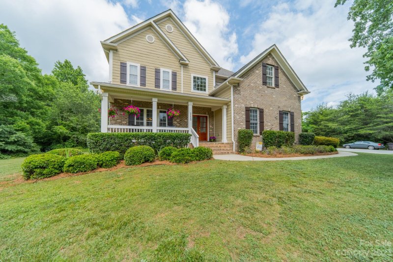 Property image 2 at 3223 Mountain Creek Drive, Sherrills Ford, NC 28673