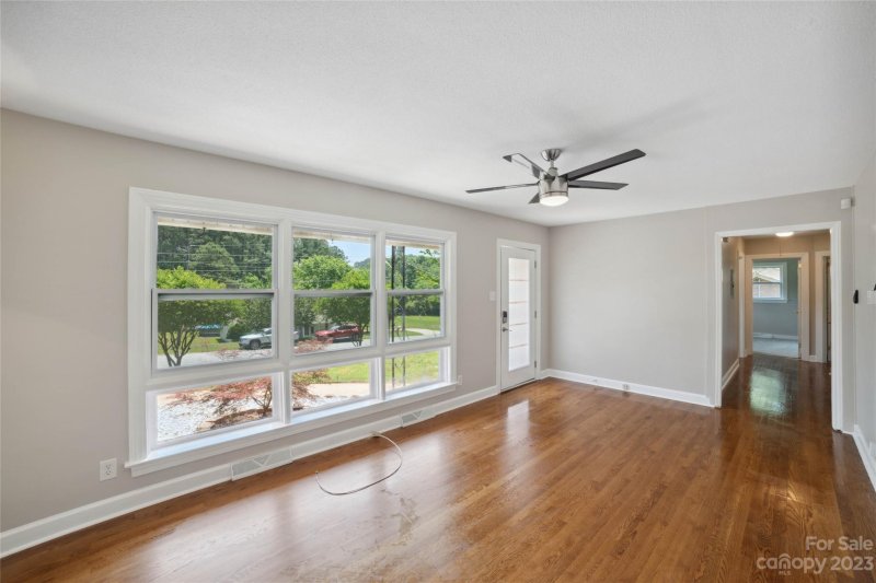 Property image 2 at 1307 8th Avenue, Conover, NC 28613