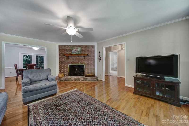 Property image 3 at 19608 Shevington Drive, Cornelius, NC 28031