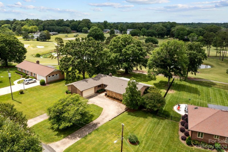 Property image 5 at 1401 Stoneyridge Drive, Charlotte, NC 28214