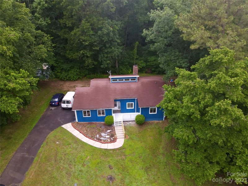 2516 Bobwhite Circle