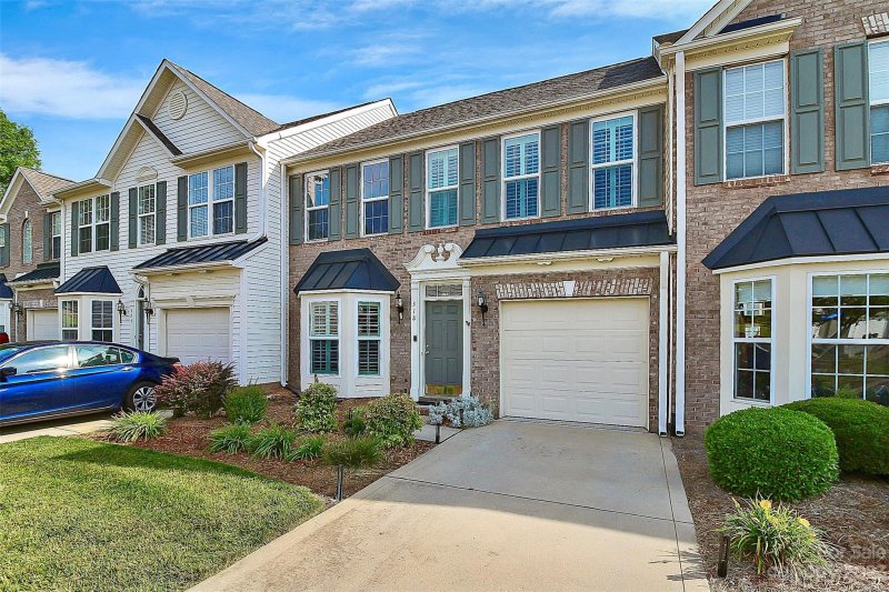 Property image 4 at 318 Shingleoak Drive, Lake Wylie, SC 29710