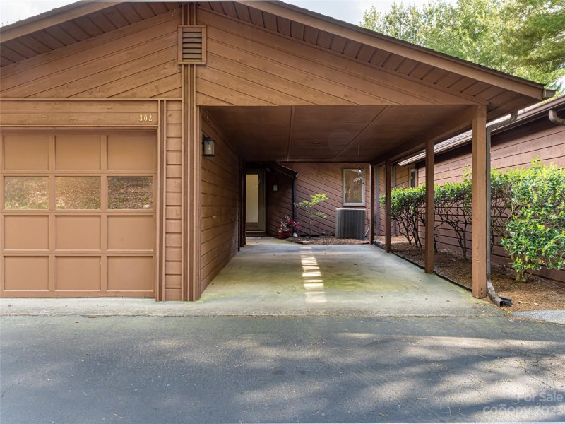 Property image 2 at 302 Woodfield Drive, Asheville, NC 28803