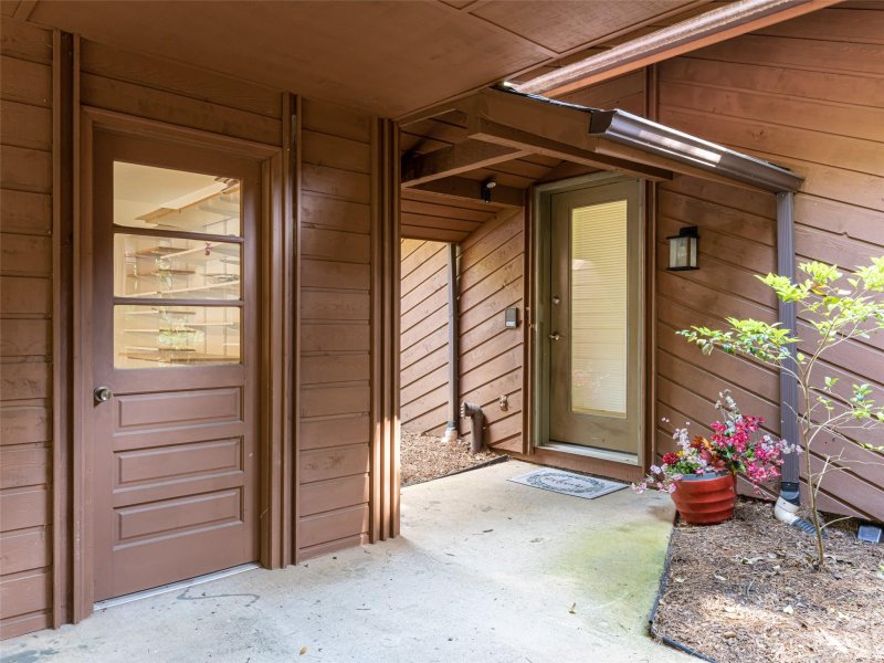 Property image 3 at 302 Woodfield Drive, Asheville, NC 28803