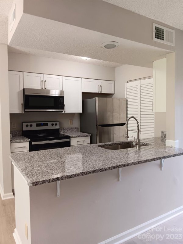 Property image 3 at 11026 Cedar View Road, Charlotte, NC 28226