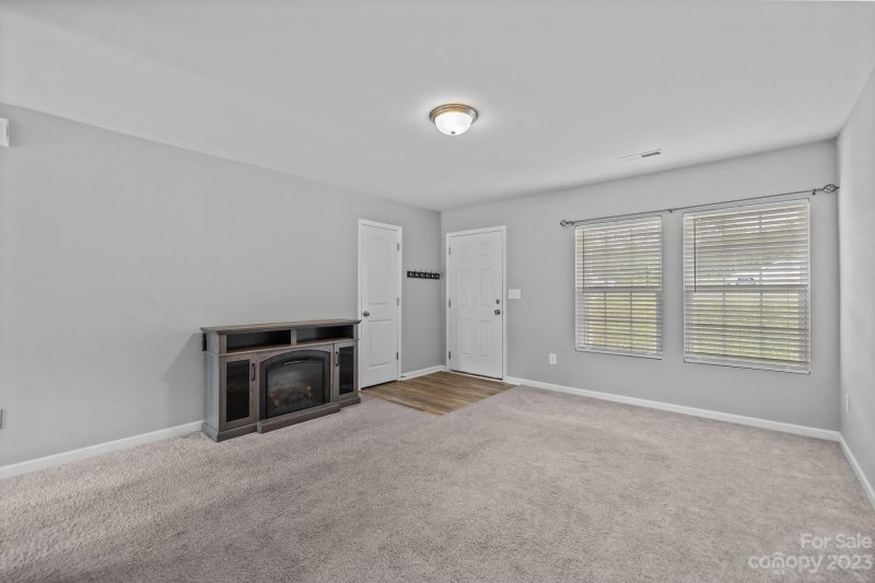 Property image 4 at 2113 Pinnacle View Drive, Kings Mountain, NC 28086