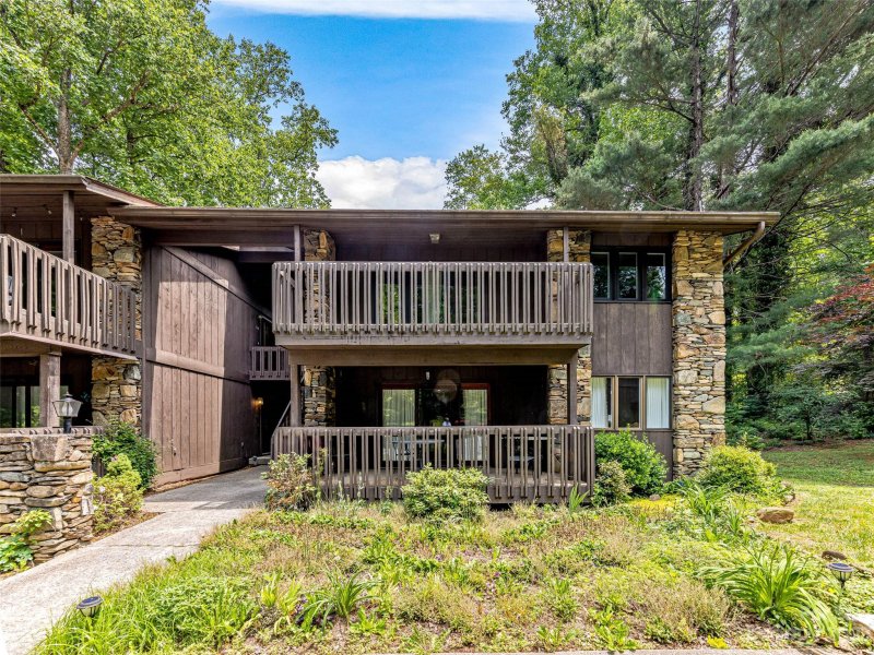 Property image 3 at 50 Maxine Lane, Hendersonville, NC 28739