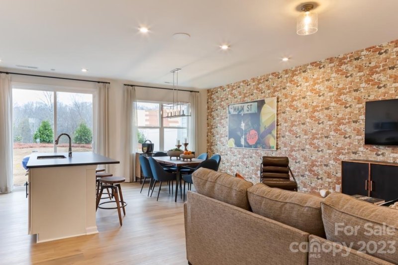 Property image 5 at 2024 Howell Creek Way, Charlotte, NC 28215