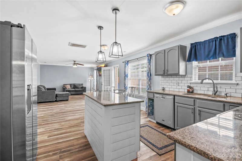 2227 Ballingarry Drive