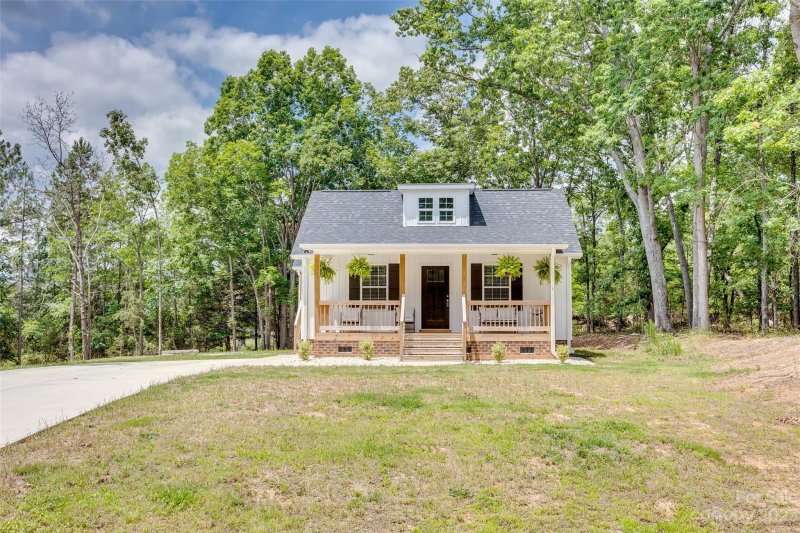 Property image 2 at 1561 Mack Drive, Mcconnells, SC 29726