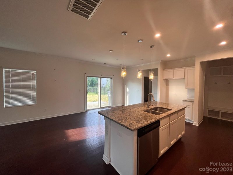 Property image 5 at 5911 Fenway Drive, Charlotte, NC 28273