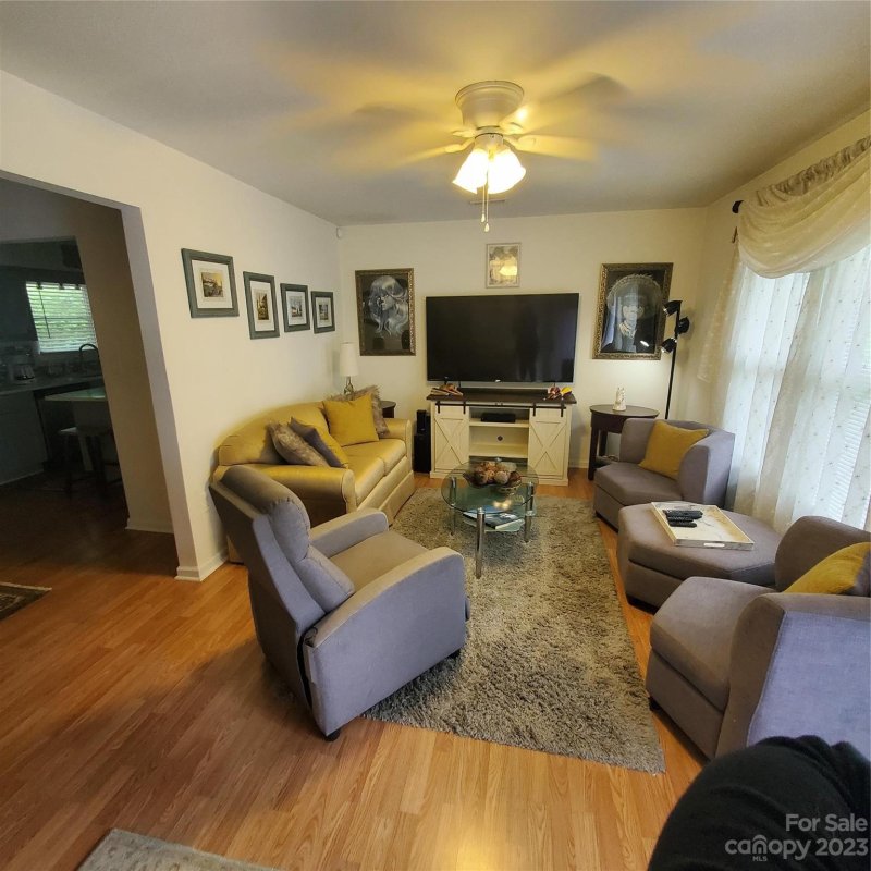 Property image 3 at 5430 Autumn End Circle, Charlotte, NC 28212