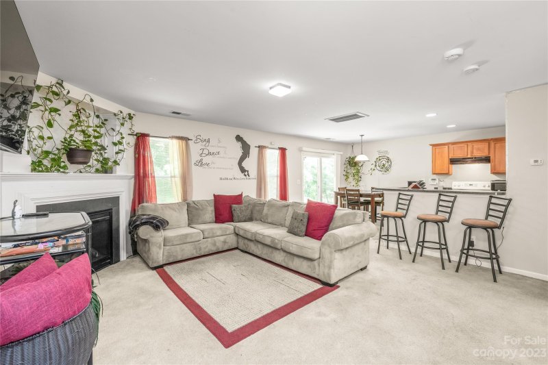 Property image 3 at 4914 Muskogee Drive, Charlotte, NC 28212