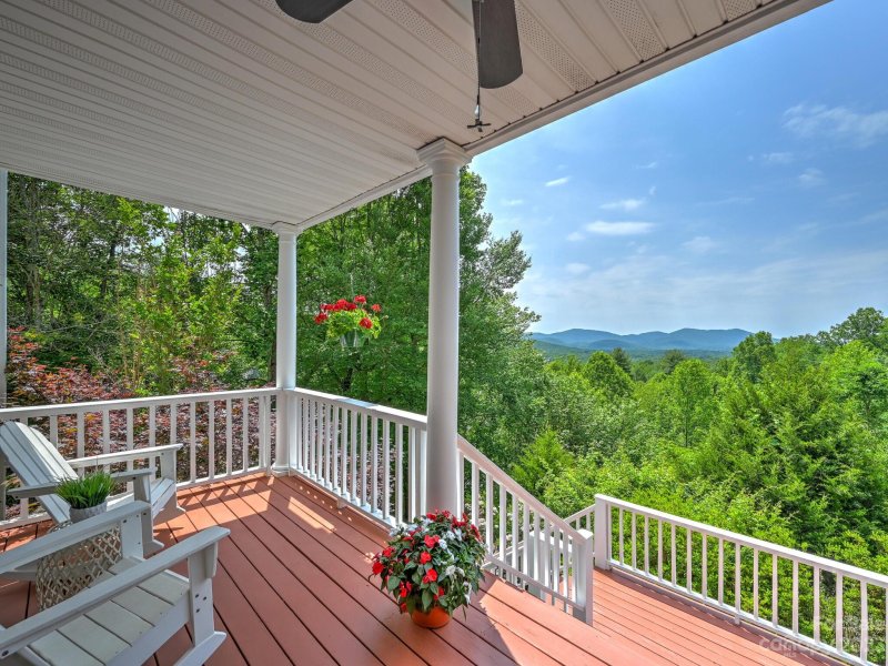 Property image 2 at 13 Silverstone Drive, Asheville, NC 28805