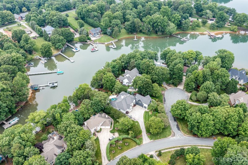 Property image 3 at 21200 Blakely Shores Drive, Cornelius, NC 28031