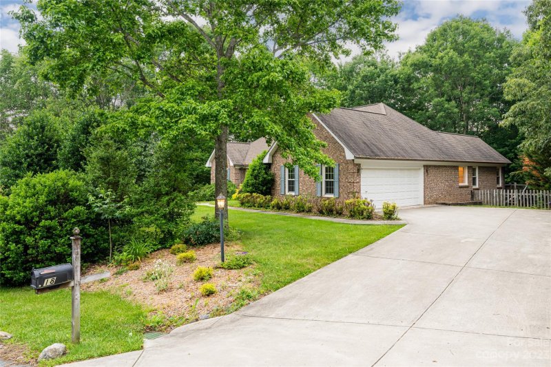 Property image 5 at 18 High Bluff Drive, Weaverville, NC 28787